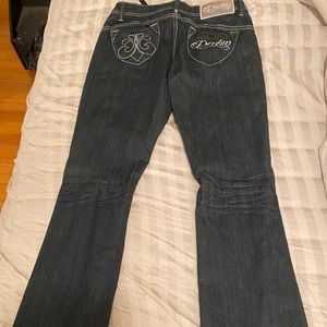 Dereon Jeans